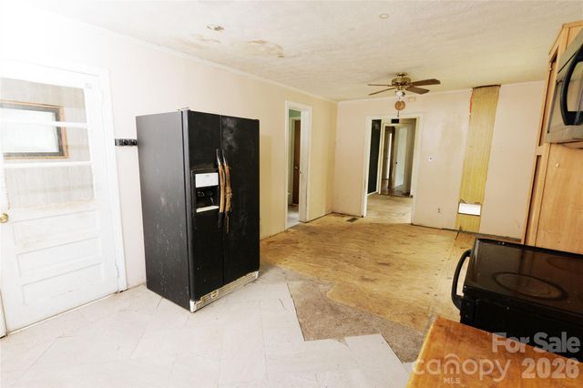 329 Finley Avenue NW, Lenoir, NC 28645