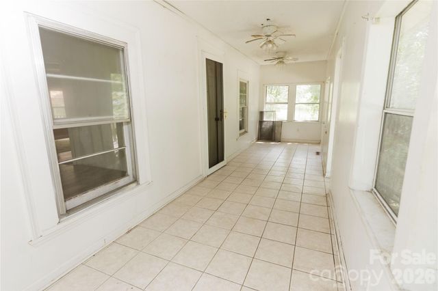 329 Finley Avenue NW, Lenoir, NC 28645