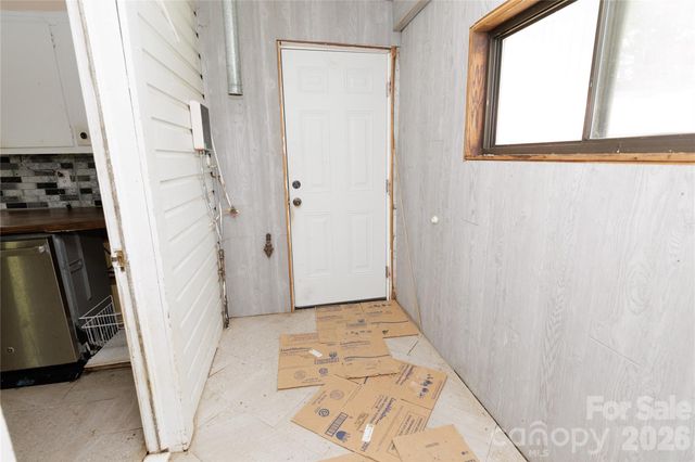 329 Finley Avenue NW, Lenoir, NC 28645