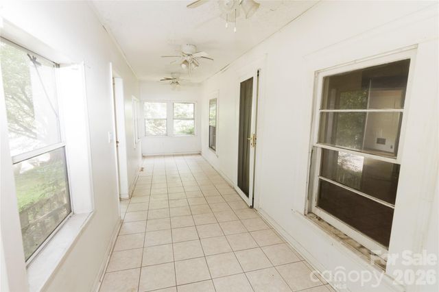 329 Finley Avenue NW, Lenoir, NC 28645