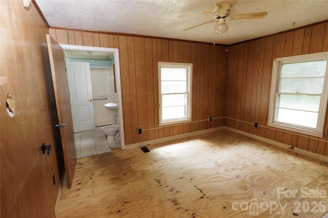 329 Finley Avenue NW, Lenoir, NC 28645