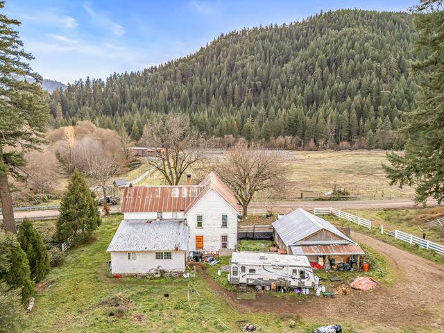 6026 Carberry Creek Road, Jacksonville, OR 97530