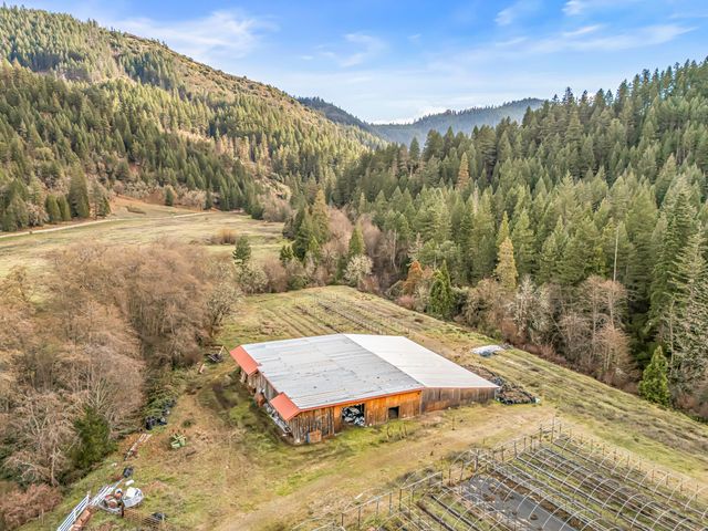 6026 Carberry Creek Road, Jacksonville, OR 97530