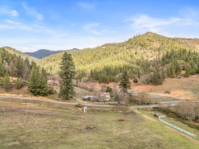 6026 Carberry Creek Road, Jacksonville, OR 97530
