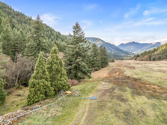 6026 Carberry Creek Road, Jacksonville, OR 97530