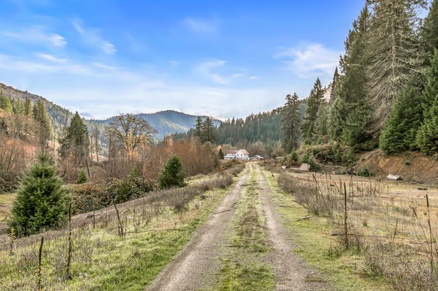 6026 Carberry Creek Road, Jacksonville, OR 97530