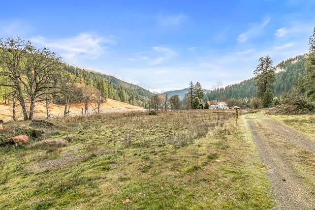 6026 Carberry Creek Road, Jacksonville, OR 97530