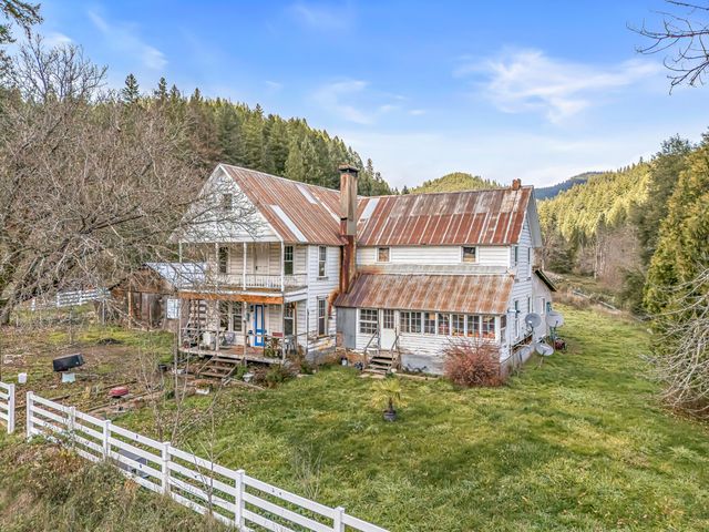 6026 Carberry Creek Road, Jacksonville, OR 97530