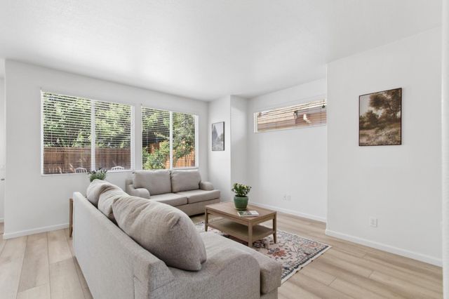 214 Saint Tropez, Lincoln, CA 95648