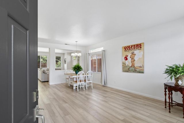 214 Saint Tropez, Lincoln, CA 95648