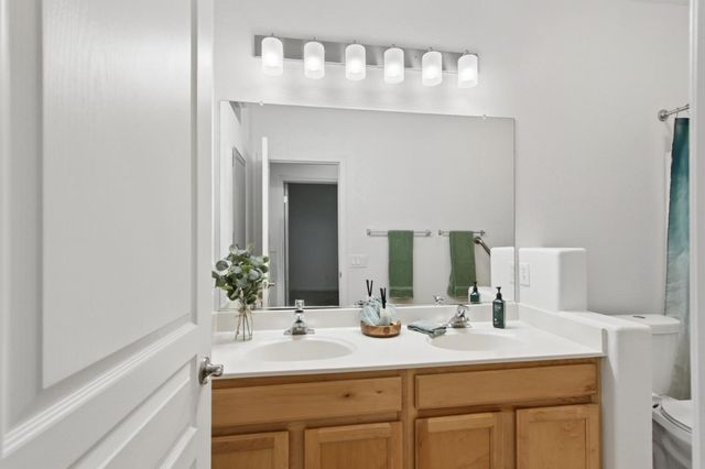 214 Saint Tropez, Lincoln, CA 95648