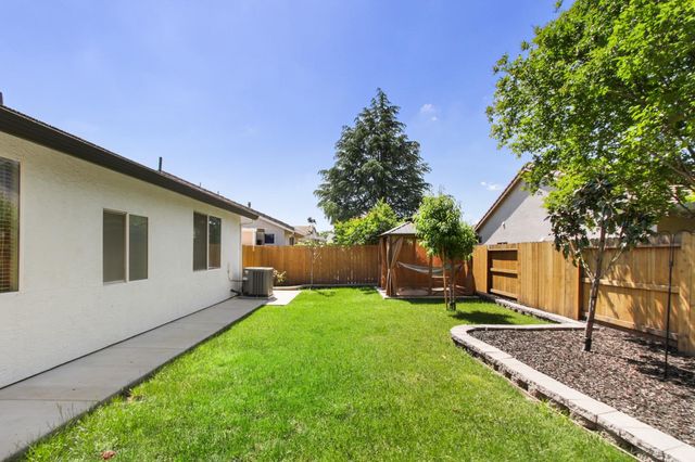 214 Saint Tropez, Lincoln, CA 95648