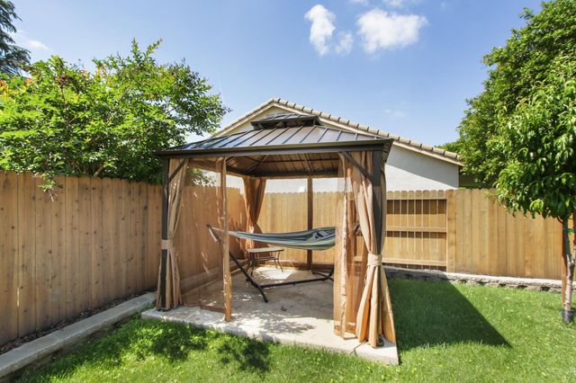 214 Saint Tropez, Lincoln, CA 95648