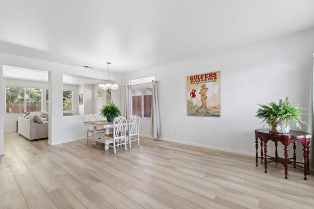 214 Saint Tropez, Lincoln, CA 95648