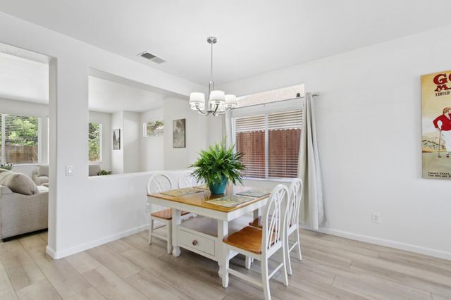 214 Saint Tropez, Lincoln, CA 95648