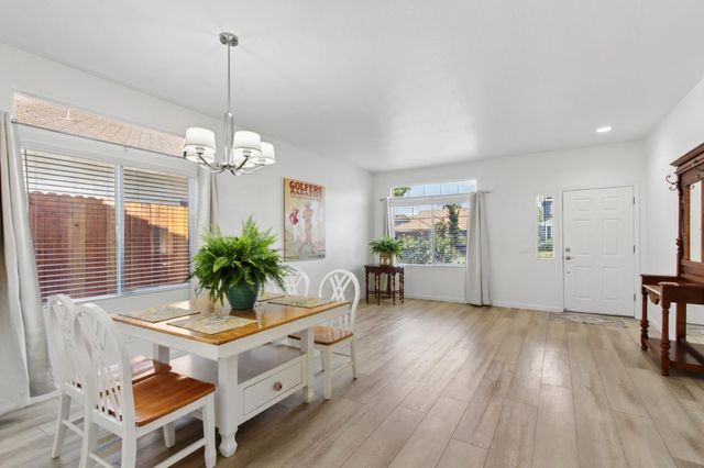 214 Saint Tropez, Lincoln, CA 95648