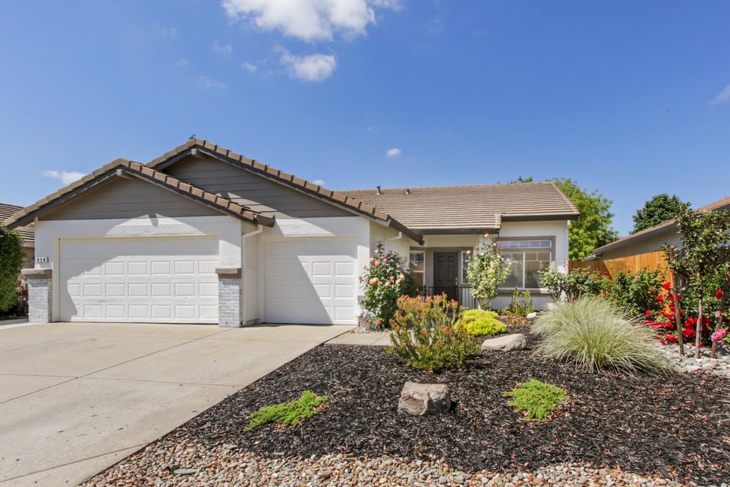 214 Saint Tropez, Lincoln, CA 95648