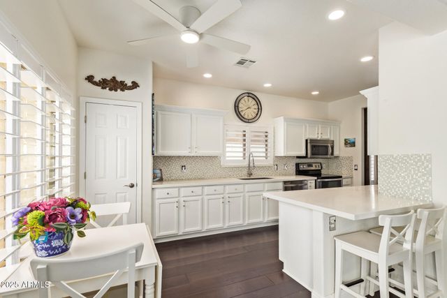 19606 N 23RD Way, Phoenix, AZ 85024