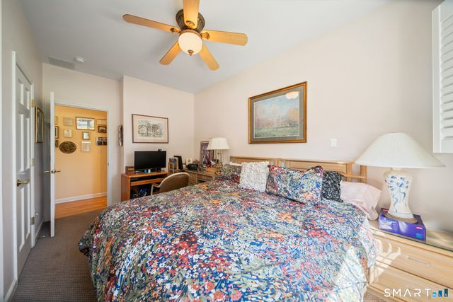 84 Links Way 84, Oxford, CT 06478