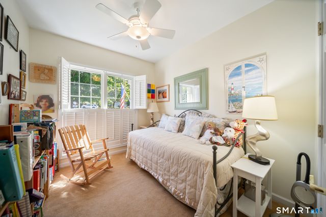 84 Links Way 84, Oxford, CT 06478