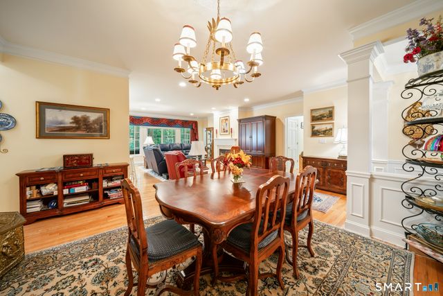 84 Links Way 84, Oxford, CT 06478