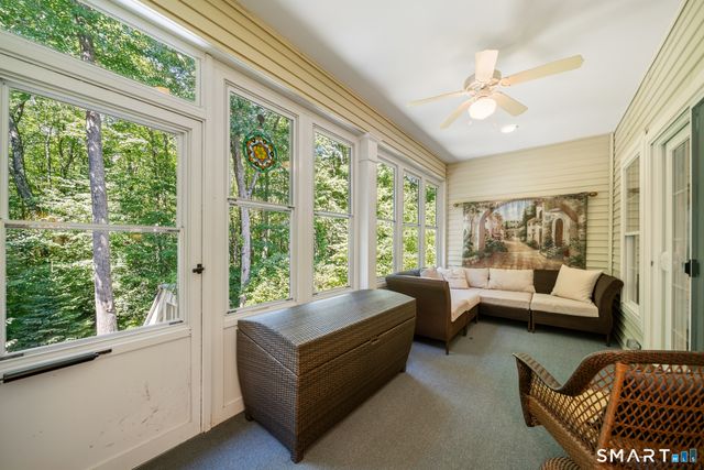 84 Links Way 84, Oxford, CT 06478