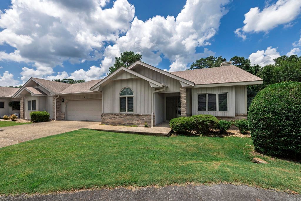 9 Isla Mujeres Court, Hot Springs Village, AR 71909