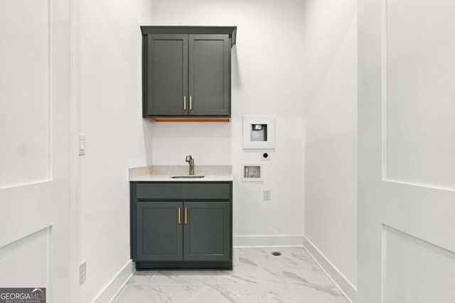 3060 Kara Court, Roswell, GA 30076