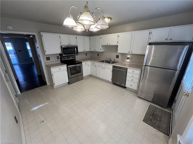 2551 Ambassador Court, High Point, NC 27265