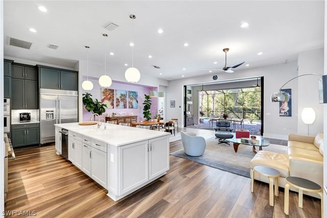 16249 Verilyn CIR, Naples, FL 34110