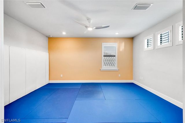 16249 Verilyn CIR, Naples, FL 34110