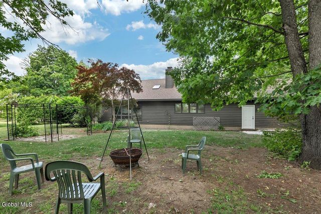 758 Feura Bush Road, Bethlehem, NY 12054