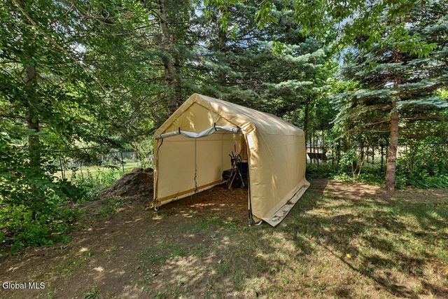 758 Feura Bush Road, Bethlehem, NY 12054