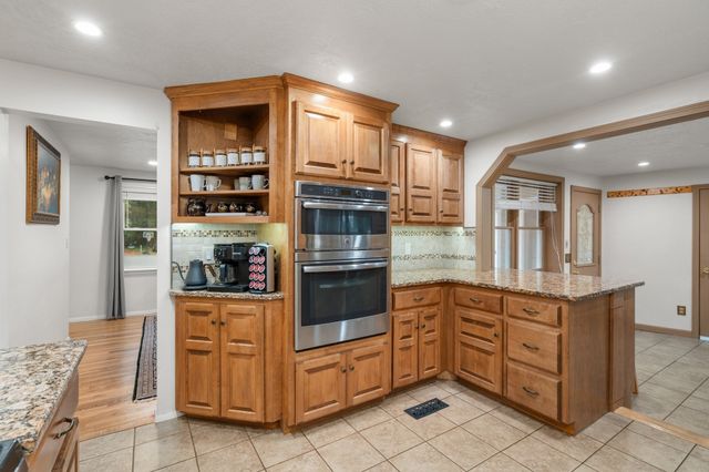 26 Joyce Ln, Bellingham, MA 02019