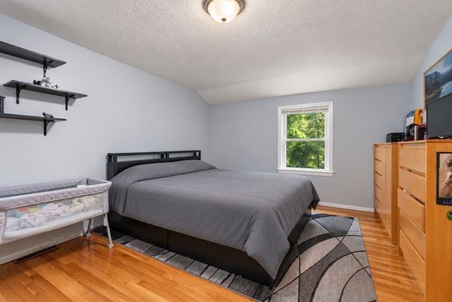 26 Joyce Ln, Bellingham, MA 02019