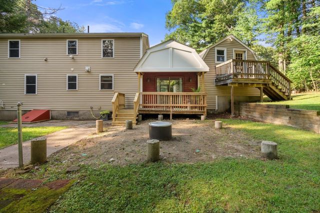 26 Joyce Ln, Bellingham, MA 02019