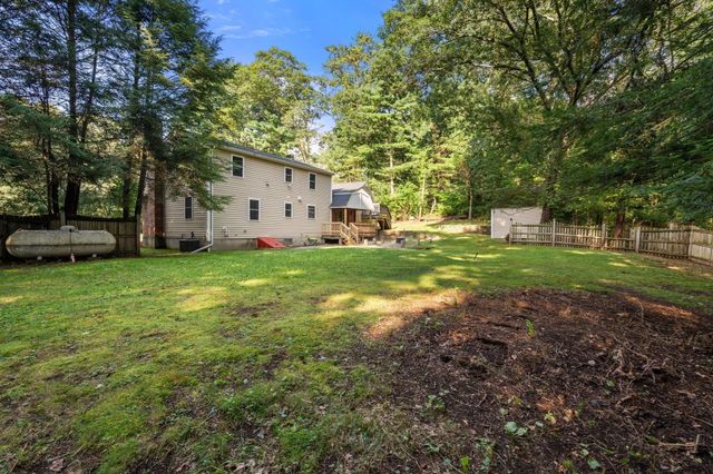 26 Joyce Ln, Bellingham, MA 02019