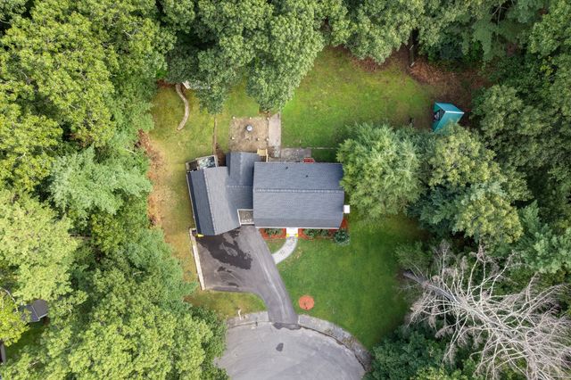 26 Joyce Ln, Bellingham, MA 02019