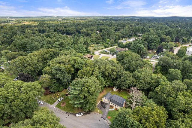 26 Joyce Ln, Bellingham, MA 02019