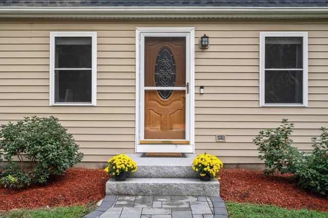 26 Joyce Ln, Bellingham, MA 02019