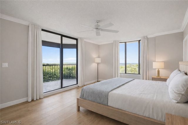 6075 Pelican Bay BLVD 706, Naples, FL 34108