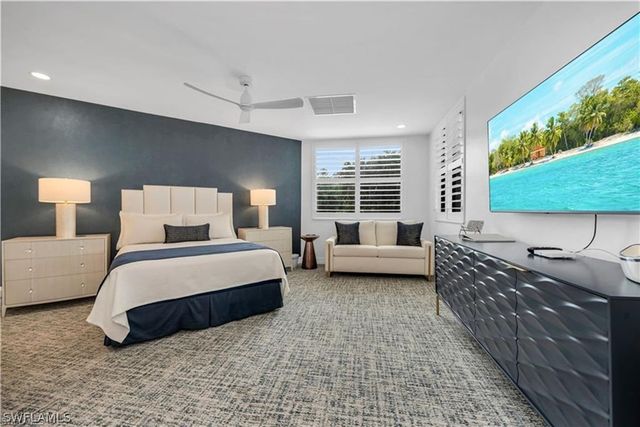 6075 Pelican Bay BLVD 706, Naples, FL 34108