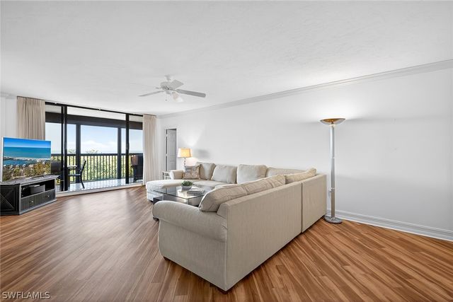 6075 Pelican Bay BLVD 706, Naples, FL 34108