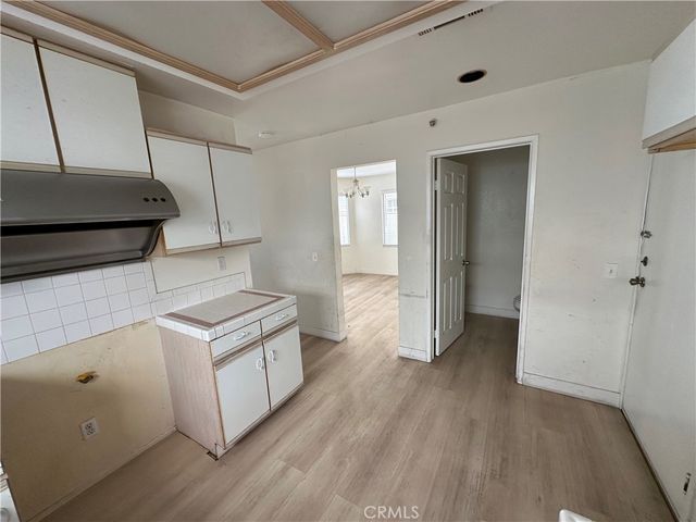 21041 Gault C, Canoga Park, CA 91303