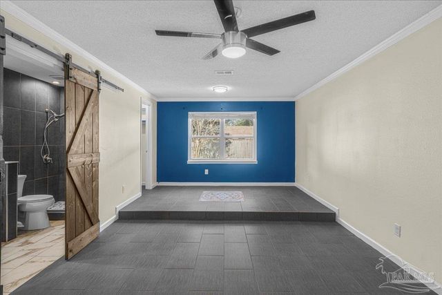 4740 Woodcliff Dr, Pensacola, FL 32504