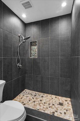 4740 Woodcliff Dr, Pensacola, FL 32504