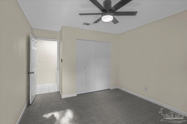 4740 Woodcliff Dr, Pensacola, FL 32504