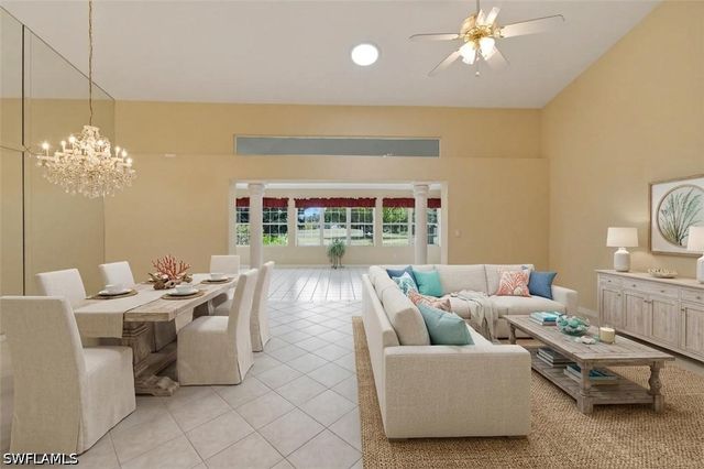 204 Estelle CT, Naples, FL 34112