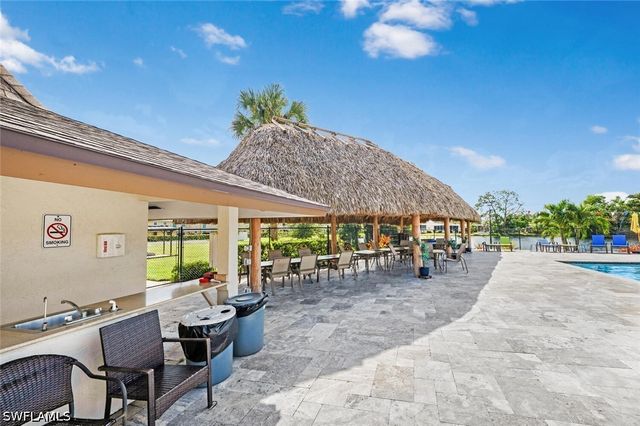204 Estelle CT, Naples, FL 34112