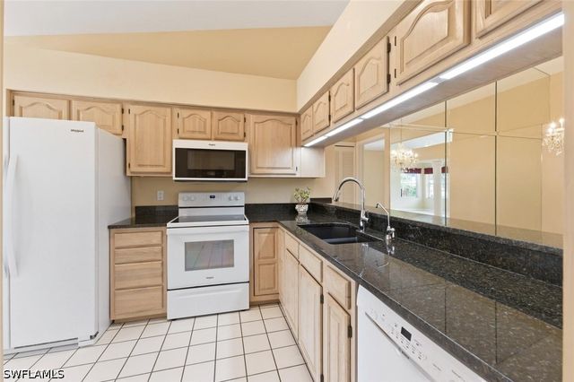 204 Estelle CT, Naples, FL 34112